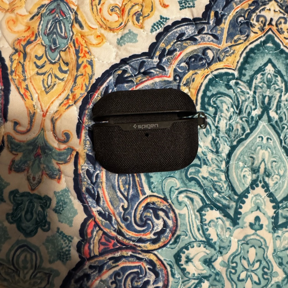 Spigen Black Wireless Earbuds Case